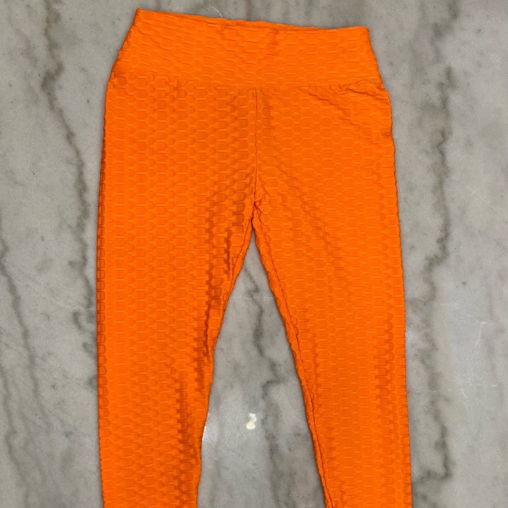 EUC Women’s Scrunchy Butt Leggings OSFA